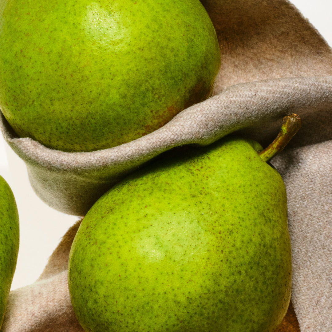Crisp Pear & Cashmere